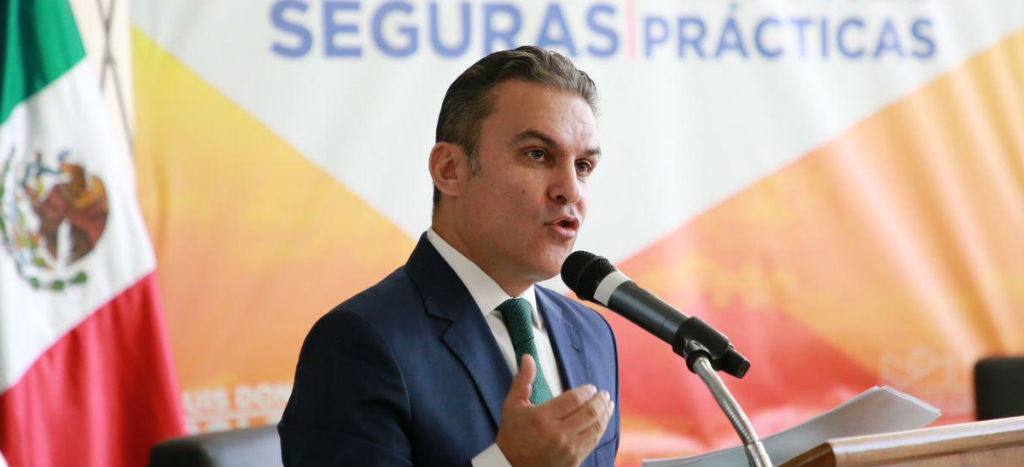 Pide ex ministro de Correa estar ‘muy alertas’ ante modelo policial militarizado en México