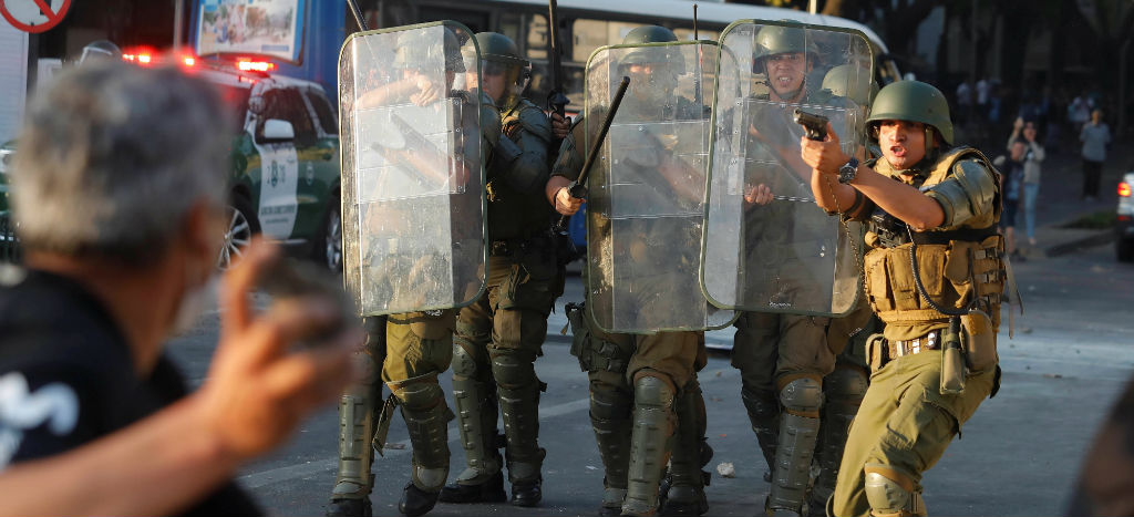 Protestas marcan inicio de festival de Viña del Mar en Chile