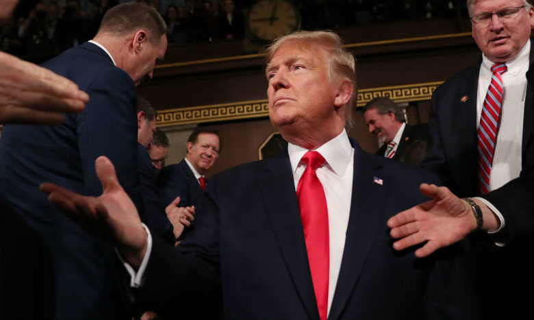 Senado de EU absuelve a Trump de todos los cargos en juicio político
