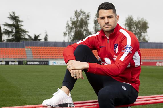Vitolo jugador del At.Madrid en la ciudad deportiva de Majadahonda