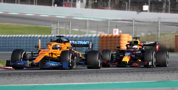 Sainz, en los test de F1 2020 con su McLaren MCL35