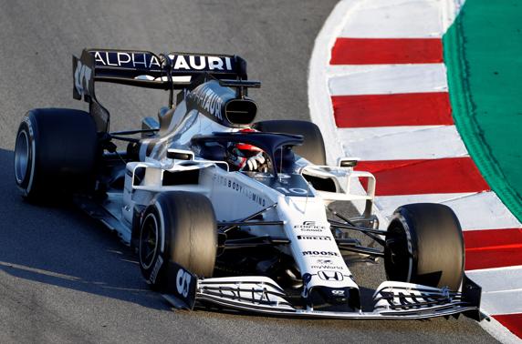 Gasly, con su Alpha Tauri AT01 en los test de F1 2020.