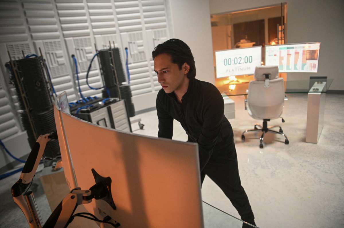 supergirl el guardaespaldas inteligente