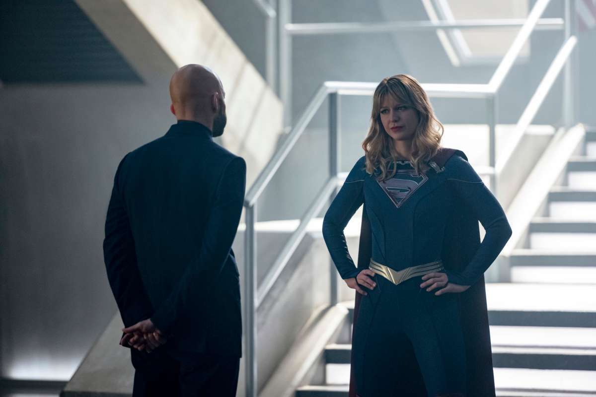 supergirl el guardaespaldas lex y supergirl