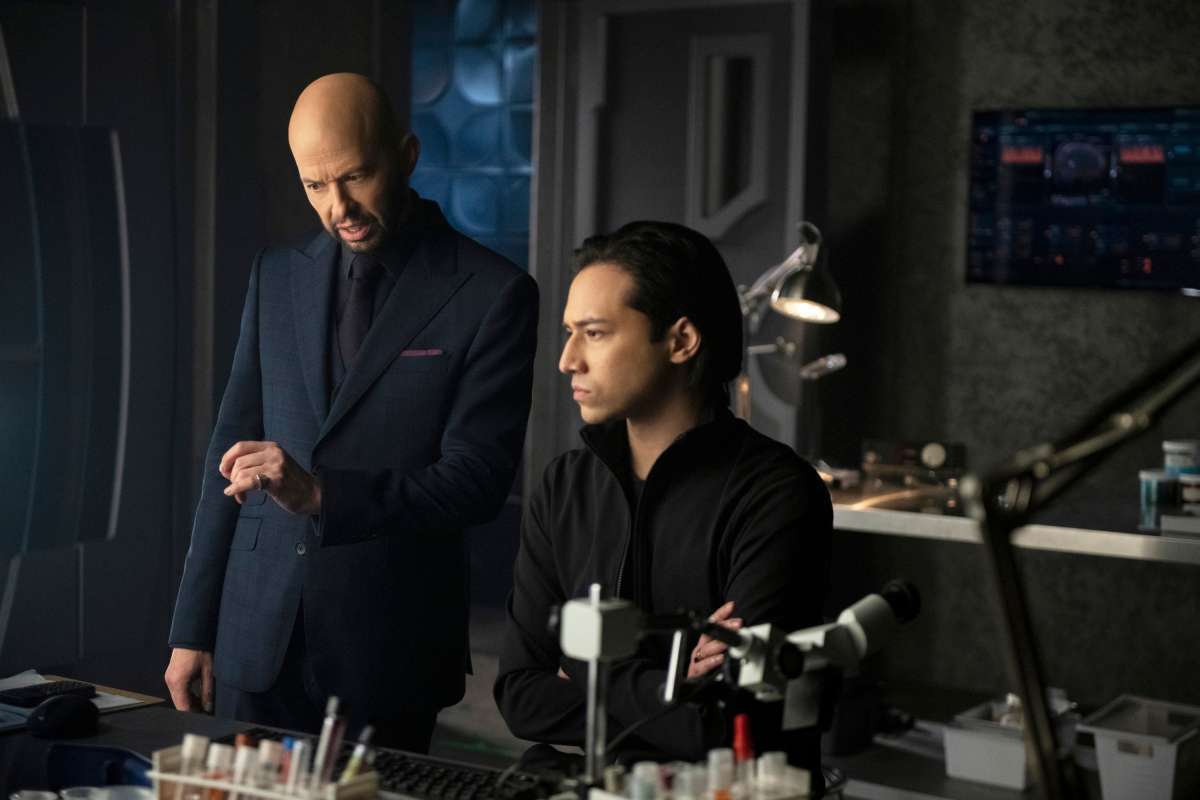 supergirl el guardaespaldas lex y inteligente