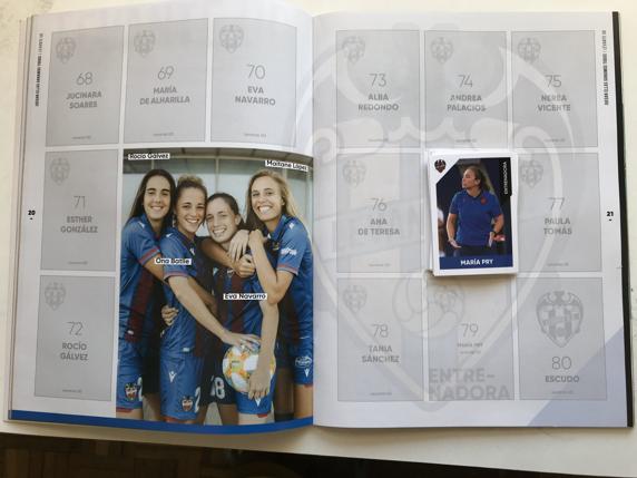 Primer álbum de cromos de deporte femenino