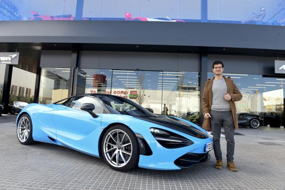 Reportaje McLaren Barcelona: MD, al volante de un McLaren 720S Spider