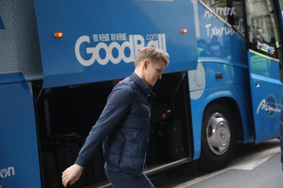 Odegaard accede al campo de Ipurua a pesar de estar fuera de la convocatoria
