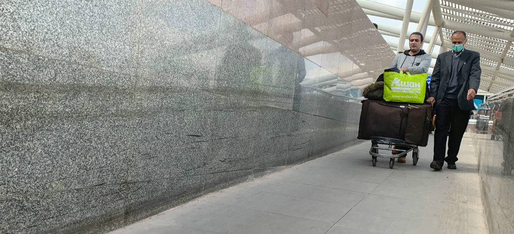 EU pide a sus ciudadanos no viajar al extranjero