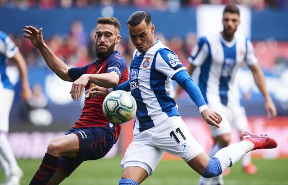 Raúl de Tomás, en un momento del partido ante Osasuna