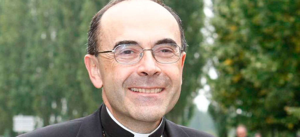 Acepta Papa renuncia de acusado de encubrir pederastia; él pide “pasar esta página”