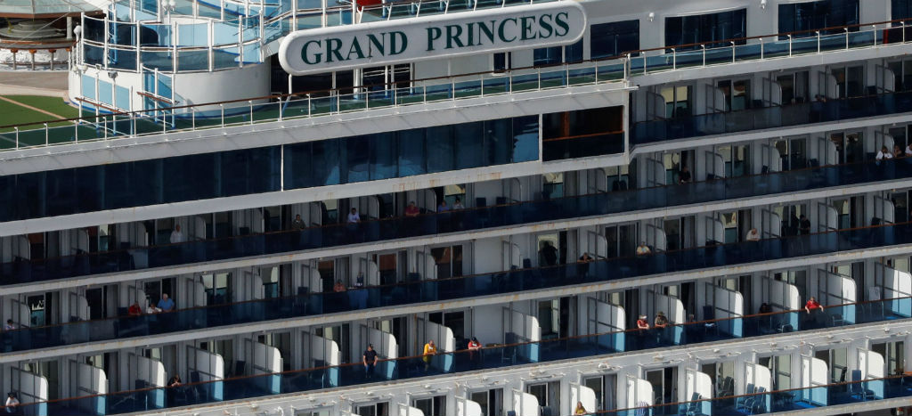 Atraca en California crucero con 21 casos de Covid-19; pasajeros desembarcarán conforme a un “orden de prioridad”