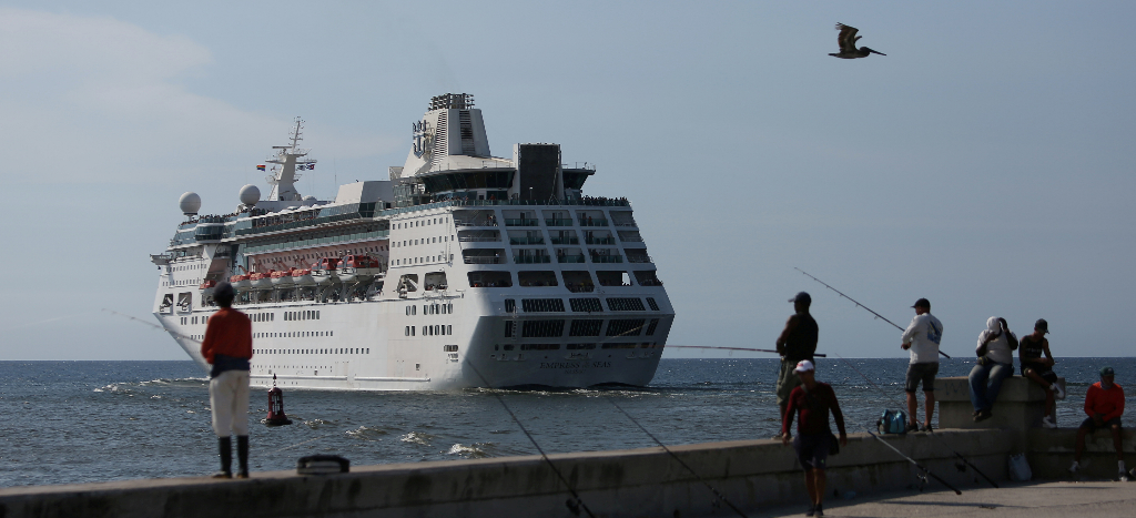 Atraca en Cuba crucero británico con cinco casos de Covid-19 a bordo