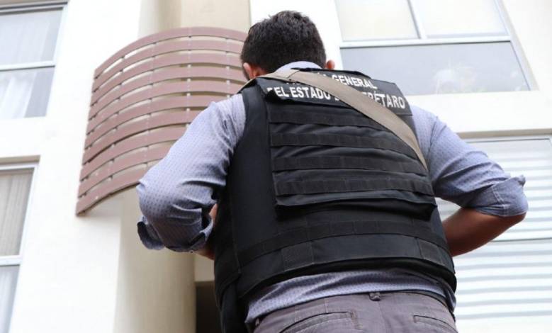Catean 3 casas de “El Aguililla” en Querétaro, incautan un kilo de marihuana, arma y 41 cartuchos útiles
