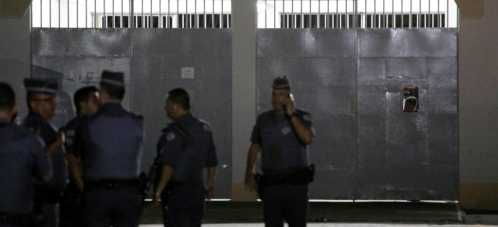 Cientos de presos huyeron de cárceles en Brasil antes de encierro por coronavirus | Video