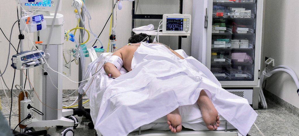 Colapsan servicios funerales en Italia; ordenan a fuerzas armadas trasladar cuerpos de víctimas del Covid-19