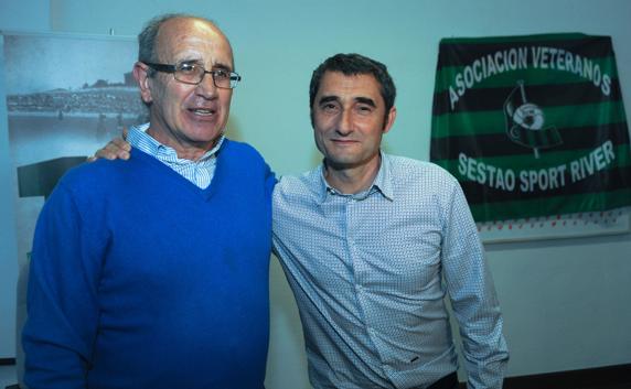 Irureta posa con Valverde en un acto por el centenario del Sestao River