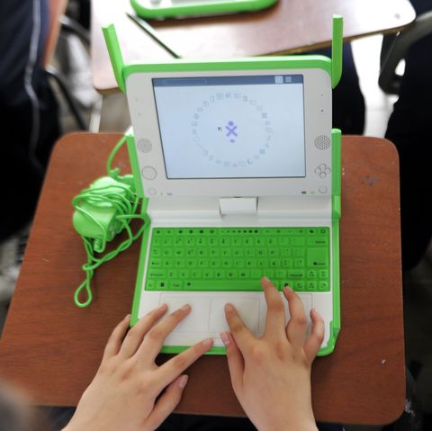 EL SALVADOR-TEMA-MÓVIL