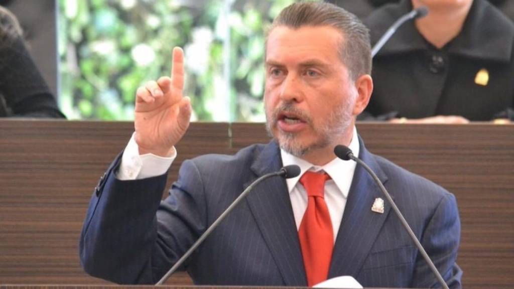 Hugo Cabrera Ruíz y sus sueños “guajiros” de querer ser gobernador de Querétaro