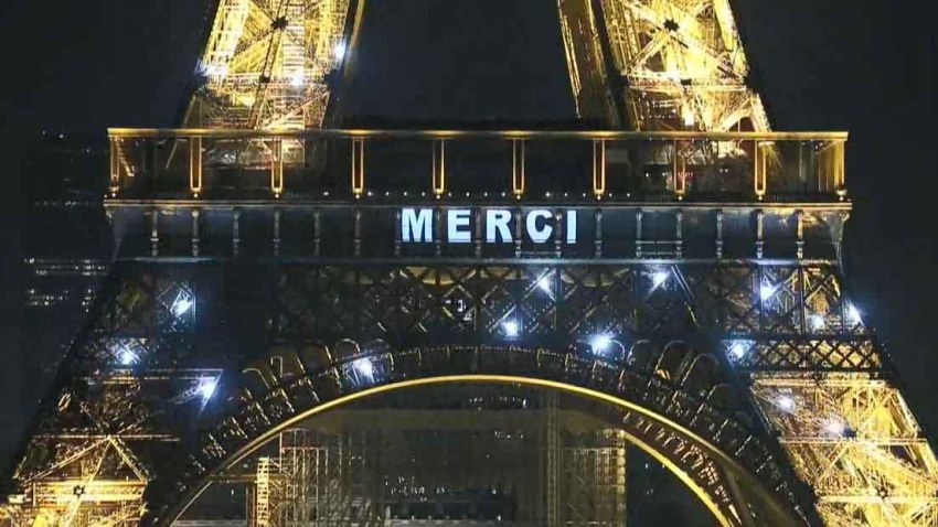 La Torre Eiffel envía mensaje contra el COVID-19