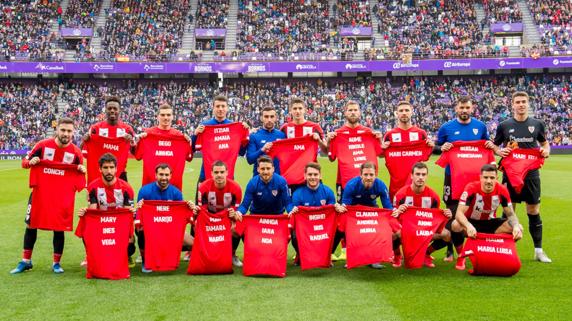 Los leones, con las camisetas en homenaje 'a sus mujeres'Foto: Athletic Club