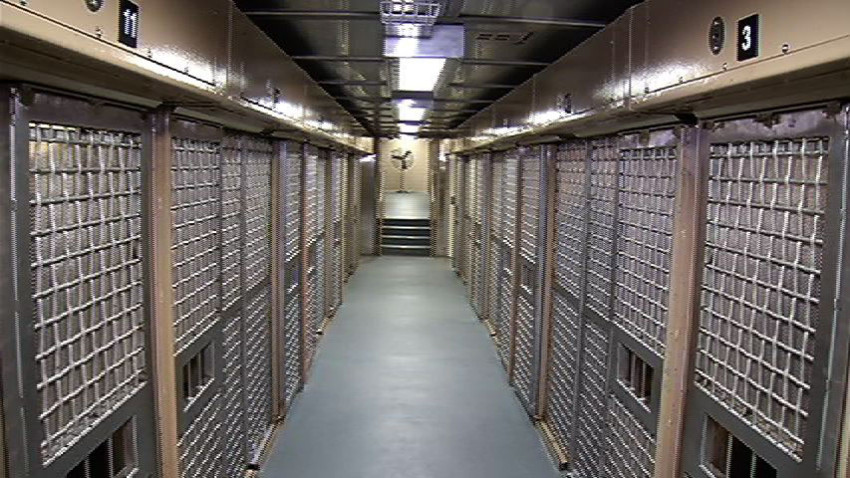 Primer recluso de la prisión estatal de California da positivo por virus en Lancaster