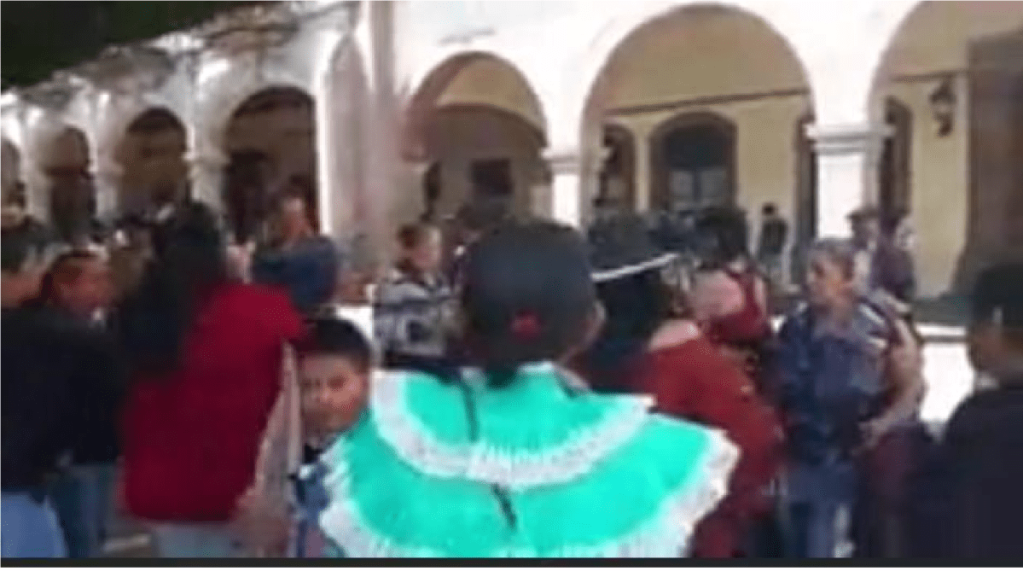 Protestan comerciantes, exigen a Pancho Domínguez programas de apoyo por crisis en pandemia