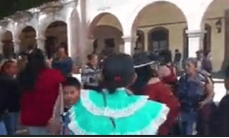Protestan comerciantes, exigen a Pancho Domínguez programas de apoyo por crisis en pandemia