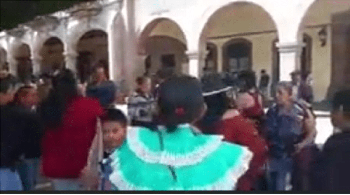 Protestan comerciantes, exigen a Pancho Domínguez programas de apoyo por crisis en pandemia