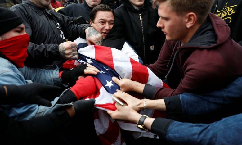 Supremacistas blancos: una amenaza para elecciones de Estados Unidos