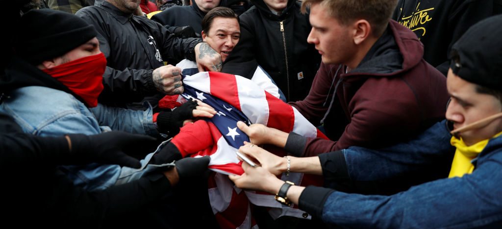 Supremacistas blancos: una amenaza para elecciones de Estados Unidos