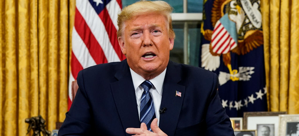 Trump anuncia que suspende viajes de Europa hacia EU por coronavirus