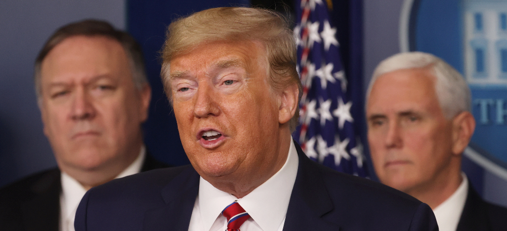 Trump cierra frontera con México para viajes “no esenciales”