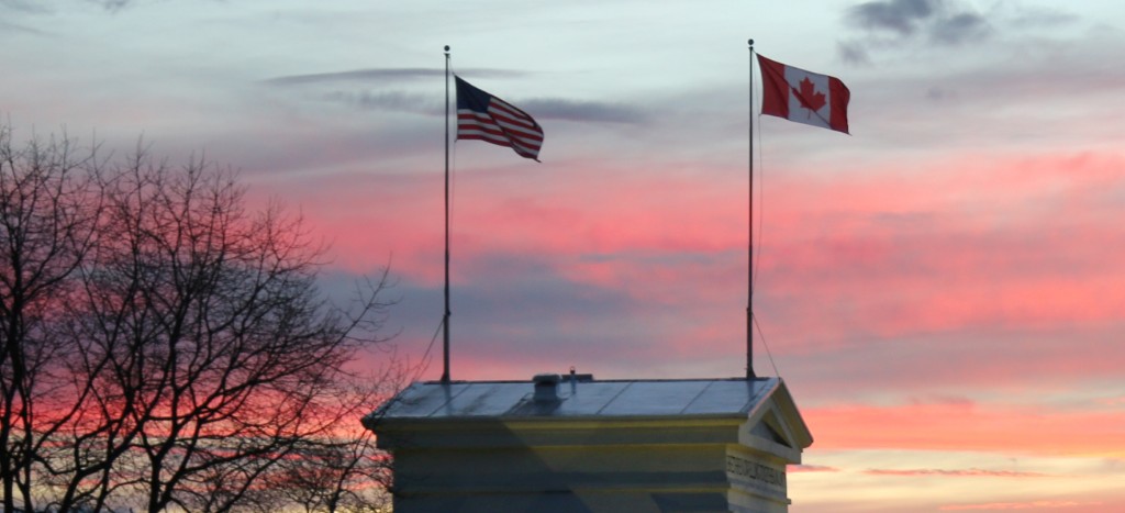 “Cerraremos nuestra frontera norte con Canadá al tráfico no esencial”: Trump
