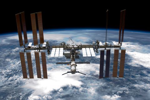 El transbordador espacial Endeavour realiza su último viaje a la ISS bajo el mando del astronauta Mark Kelly El transbordador espacial Endeavour realiza su último viaje a la ISS bajo el mando del astronauta Mark Kelly