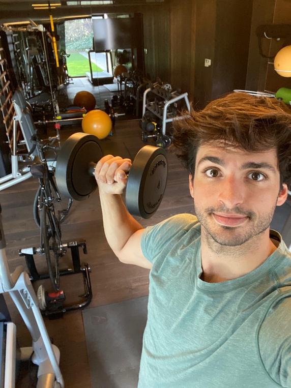 Carlos Sainz, confinamiento en casa