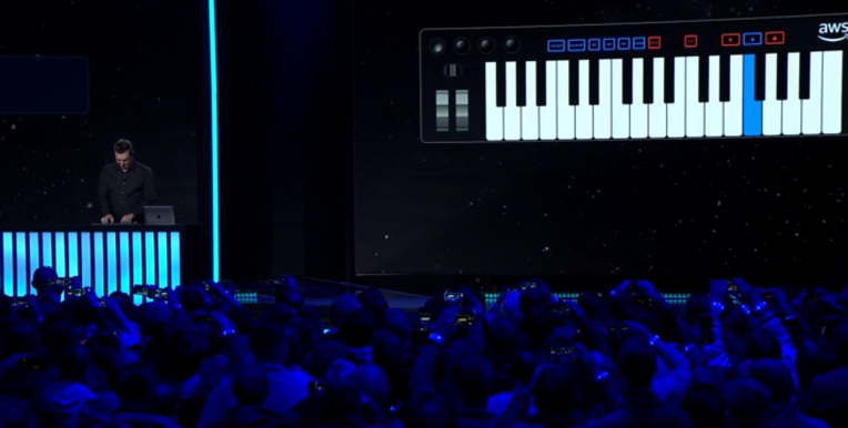 Ahora puede comprar el teclado DeepComposer de $ 99 de AWS