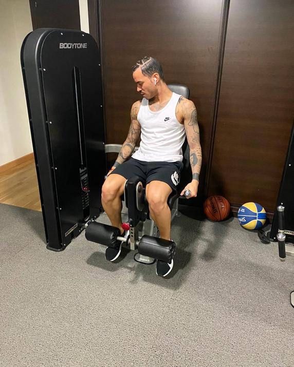 De Tomás muestra su nuevo look de cuarentena