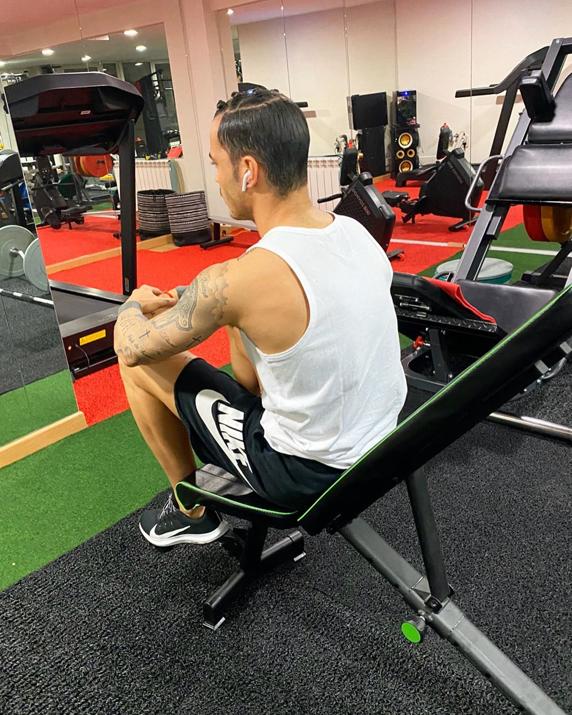 De Tomás muestra su nuevo look de cuarentena