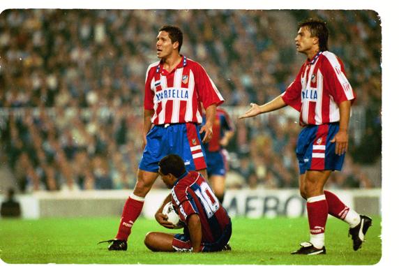 Simeone, con Kosecki, en la 93-94