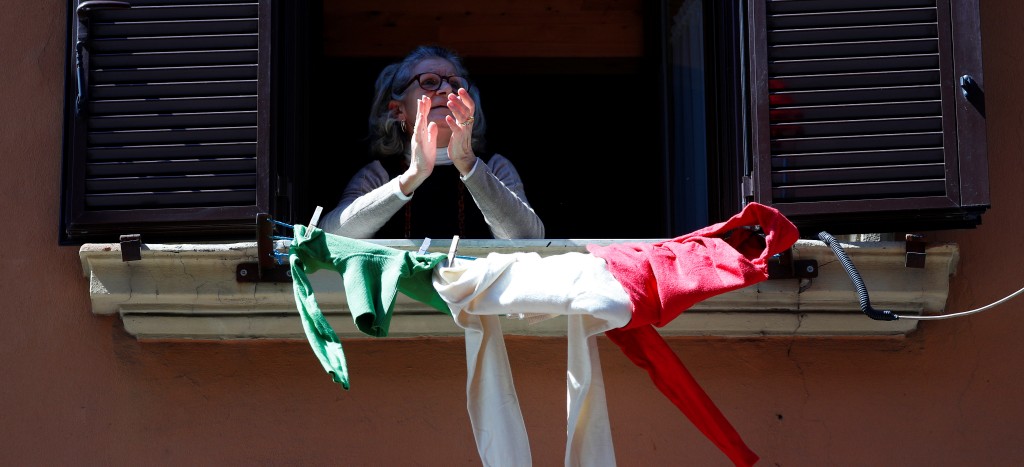 Al ritmo de ‘Bella Ciao’, los italianos celebran el 75 aniversario de la liberación del fascismo | Video