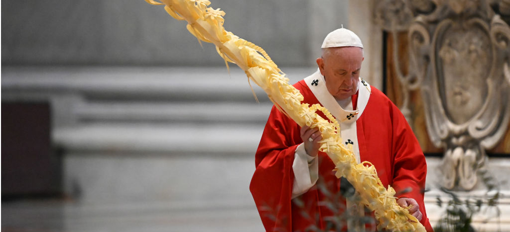 Celebra papa Francisco Domingo de Ramos sin fieles