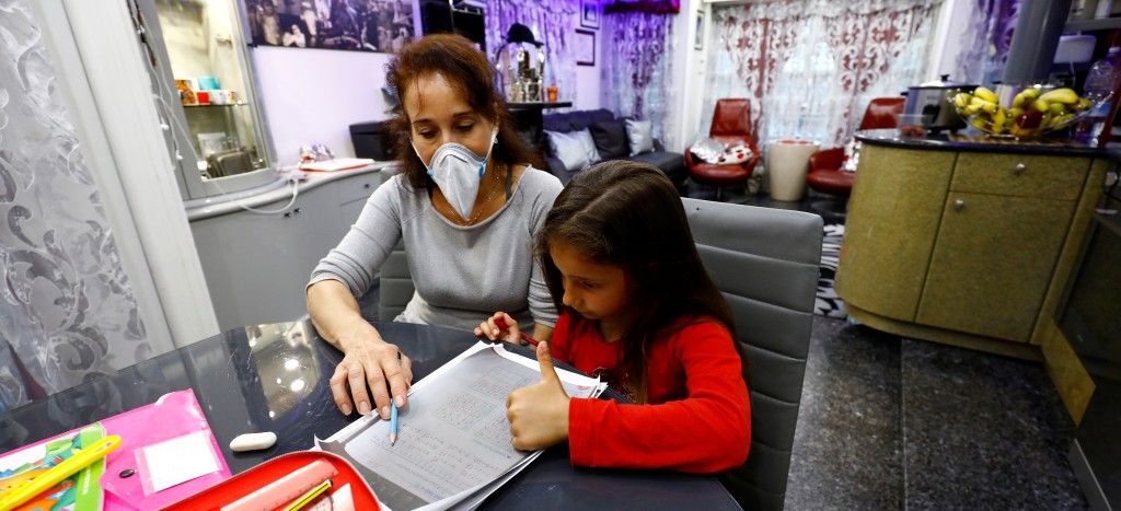 Colegios en Francia reabrirán el próximo 12 de mayo