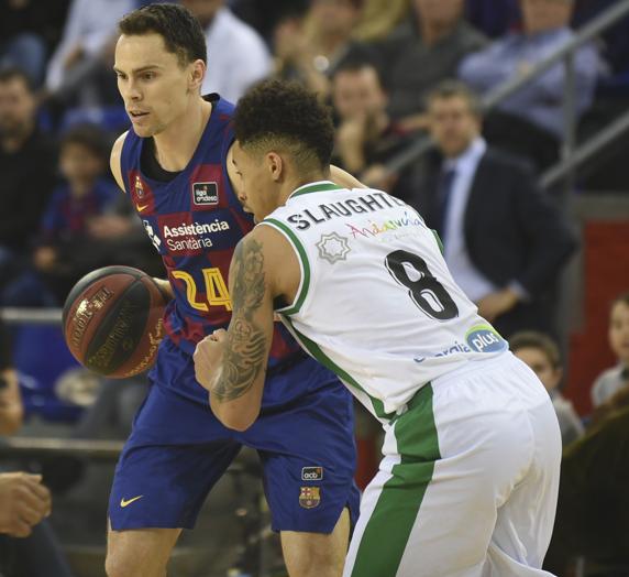 Kuric en un partido entre el Barça y el Real Betis