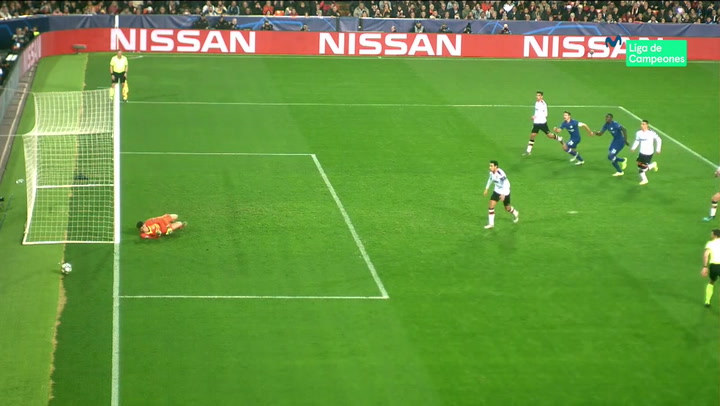 Champions League: Valencia - Chelsea. Kepa detiene un penalti a Parejo