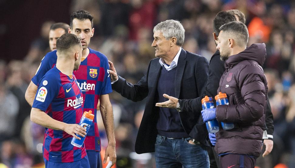 Quique Setién, en un partido del FC Barcelona