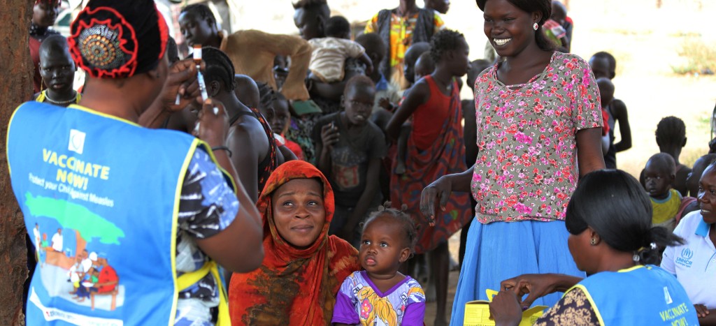 OPS insta a mantener los programas de vacunación durante la pandemia