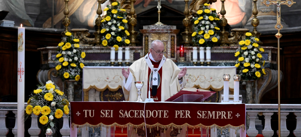 Pide Papa a políticos ver por países antes que por partidos en pandemia
