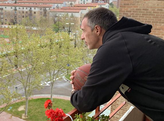 El técnico aragonés se quedó en España durante el confinamiento.