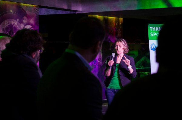 Tíranos tu mejor lanzamiento de 60 segundos el 13 de mayo en Pitchers and Pitches